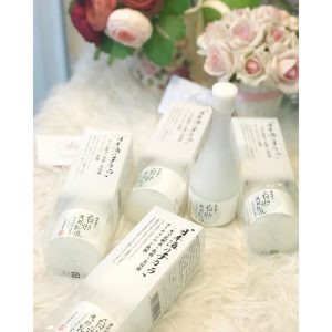 Sữa dưỡng da KURAMOTO BIJIN MOISTURIZING LOTION